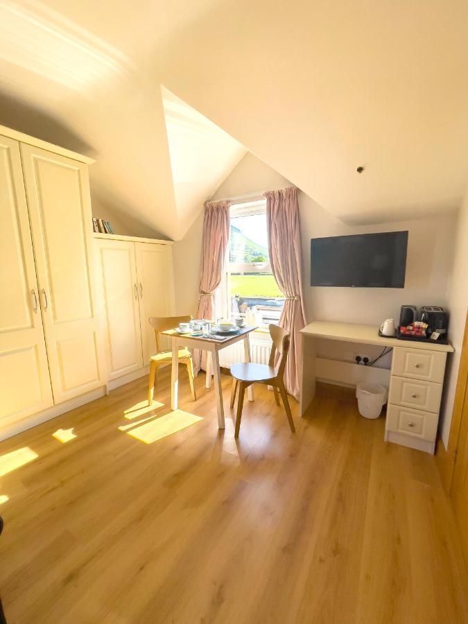 Mount Edwards Hill Guest Accommodation Cushendall Dış mekan fotoğraf